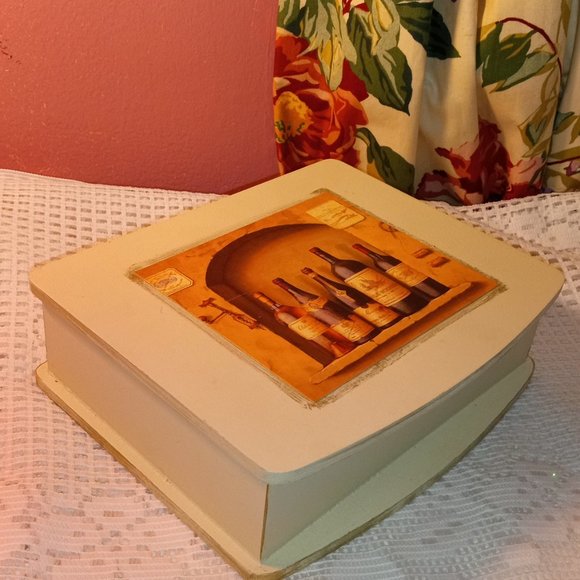 BEAUTIFUL WOODEN COLORFUL STORAGE BOX EMPTY - Picture 3 of 7